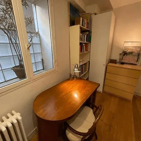 Flat In Face To Seine River * Paris